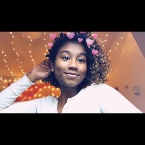 Meet your Posher, Yamilka